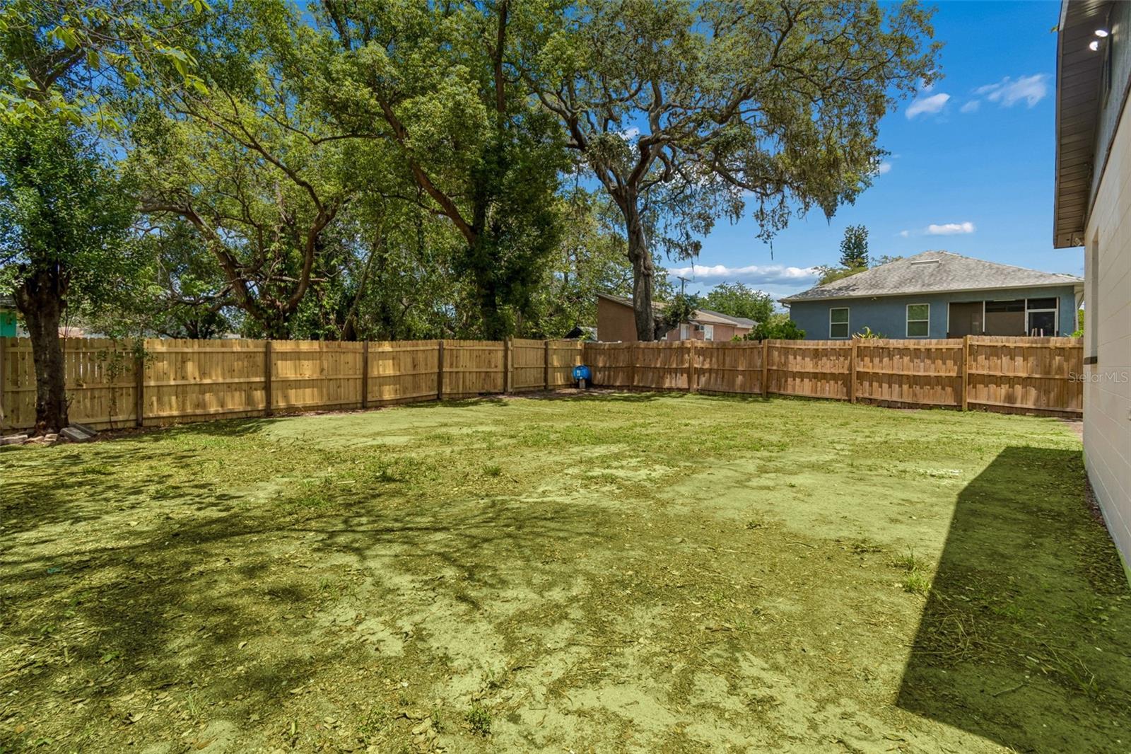 1105 W YUKON ST, TAMPA, FL, 33604