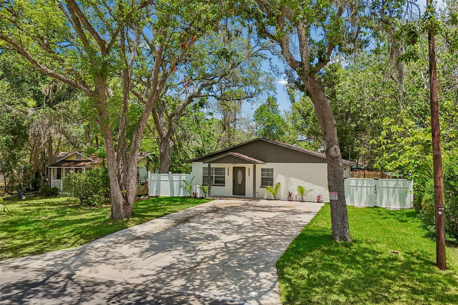 1105 W YUKON ST, TAMPA, FL, 33604