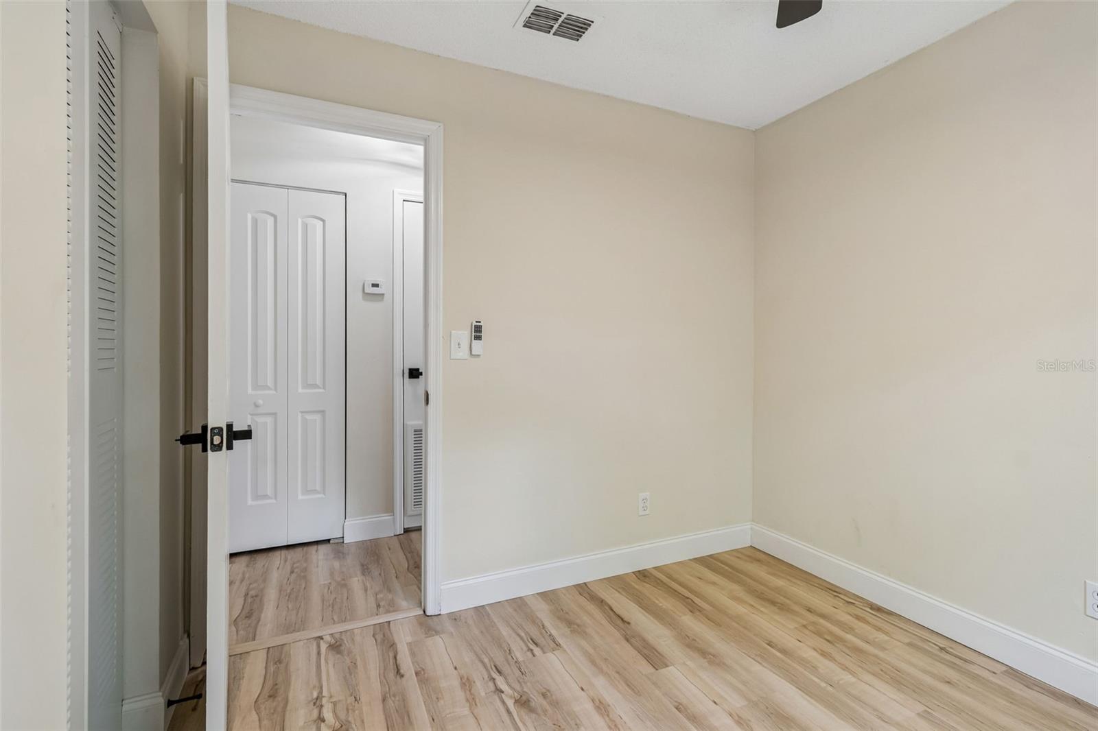 1105 W YUKON ST, TAMPA, FL, 33604