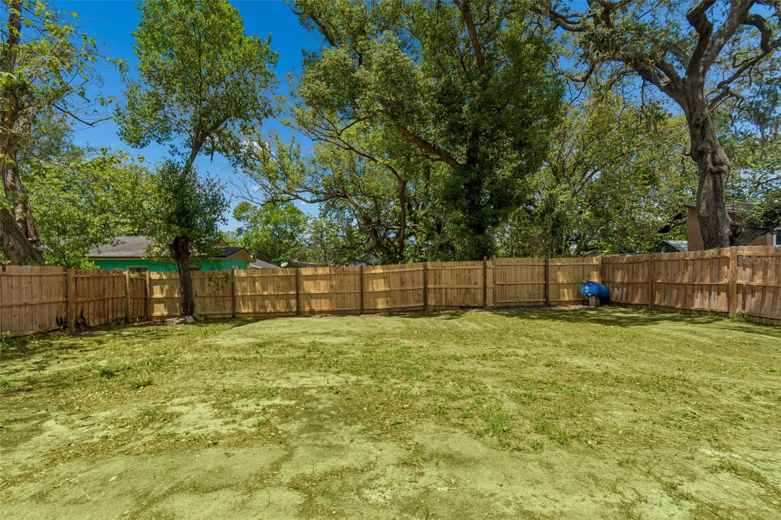 1105 W YUKON ST, TAMPA, FL, 33604