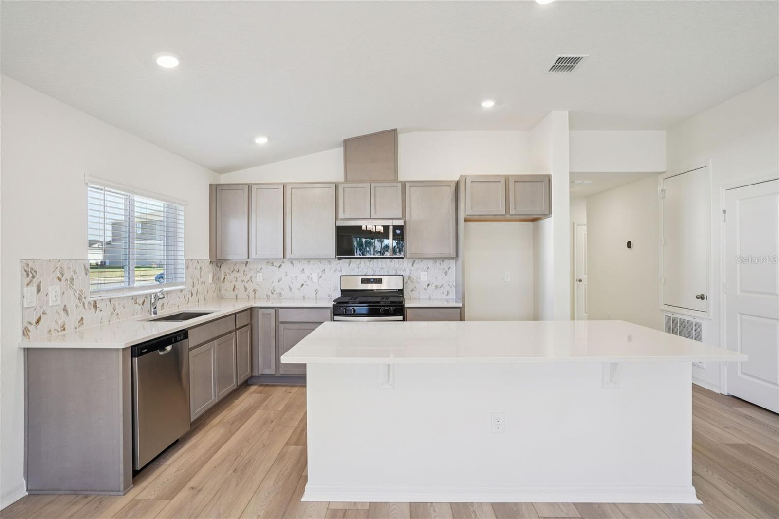 9855 ORION LOOP, LEESBURG, FL, 34788