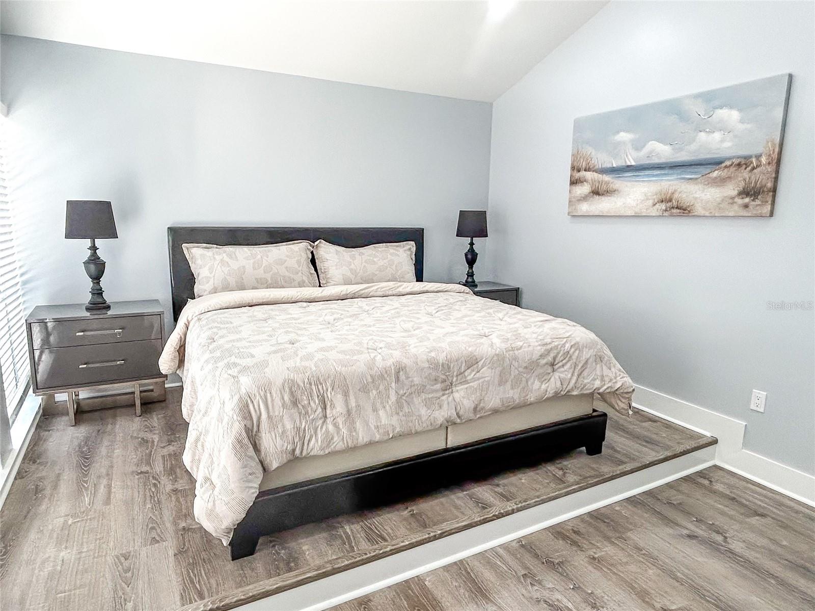 315 MEDALLION BLVD #F, MADEIRA BEACH, FL, 33708