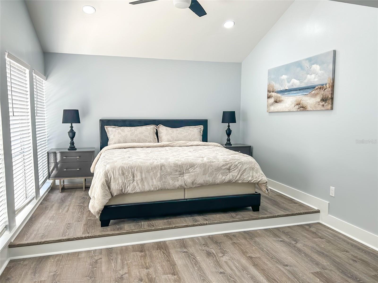 315 MEDALLION BLVD #F, MADEIRA BEACH, FL, 33708