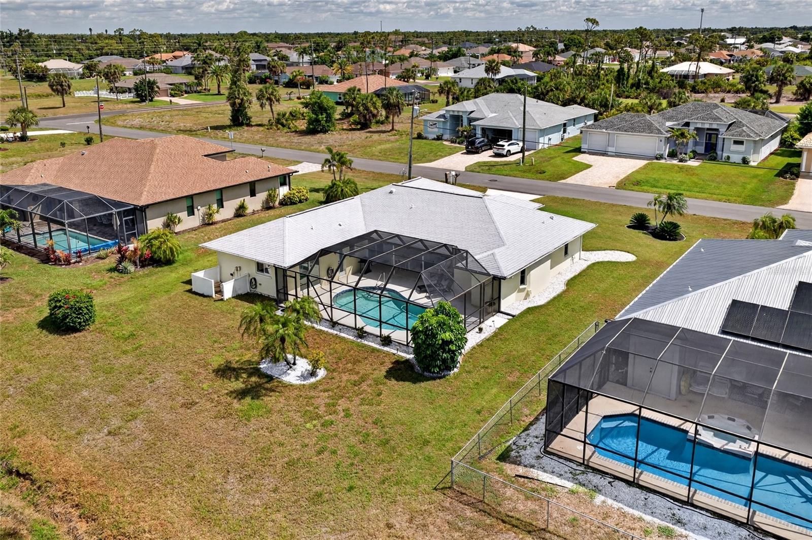 7 FAIRWAY RD, ROTONDA WEST, FL, 33947
