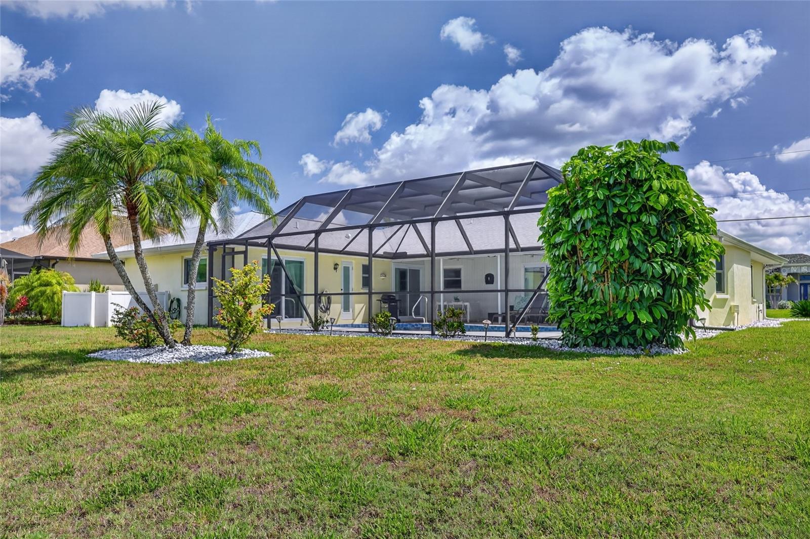 7 FAIRWAY RD, ROTONDA WEST, FL, 33947