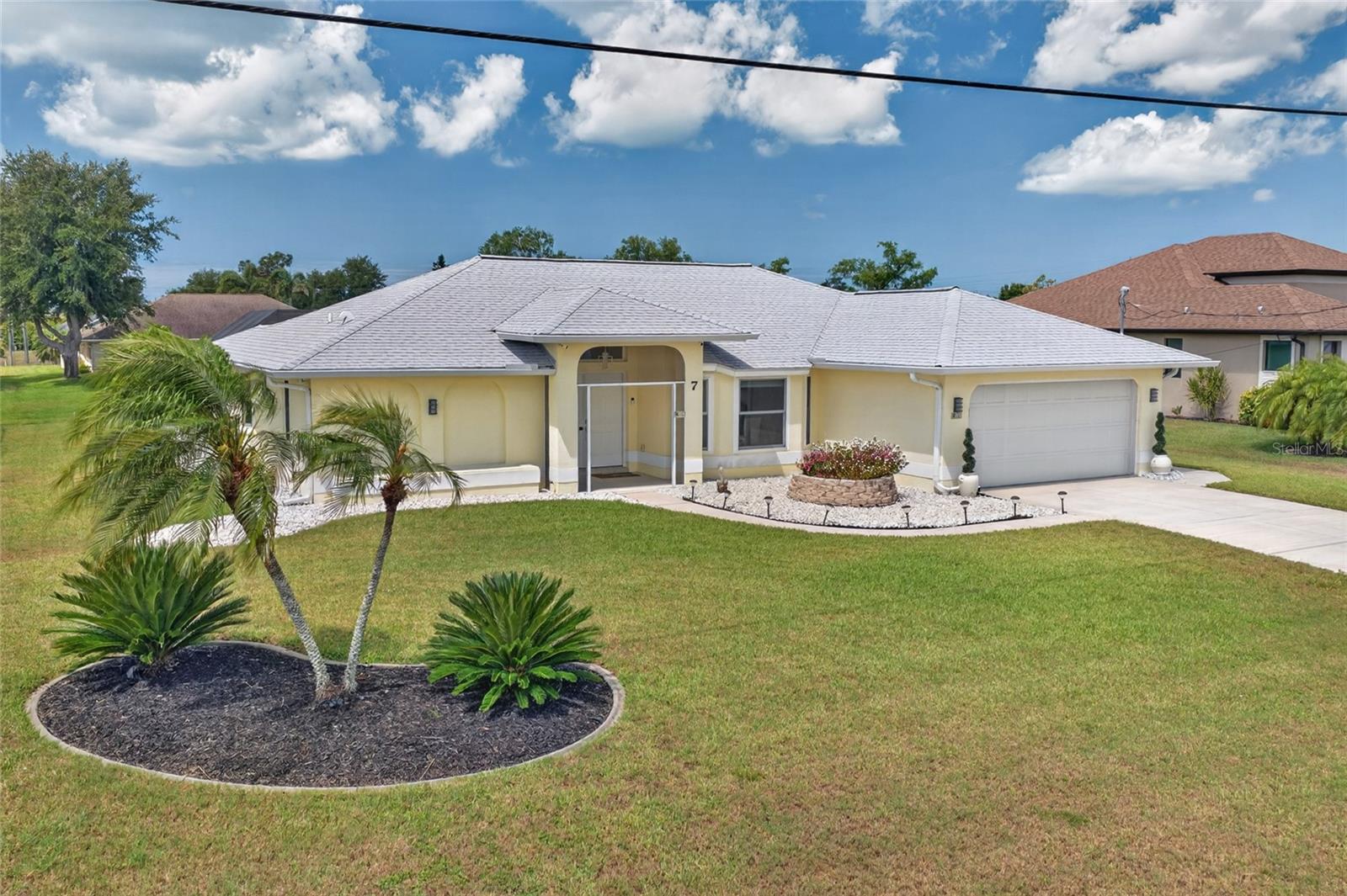 7 FAIRWAY RD, ROTONDA WEST, FL, 33947