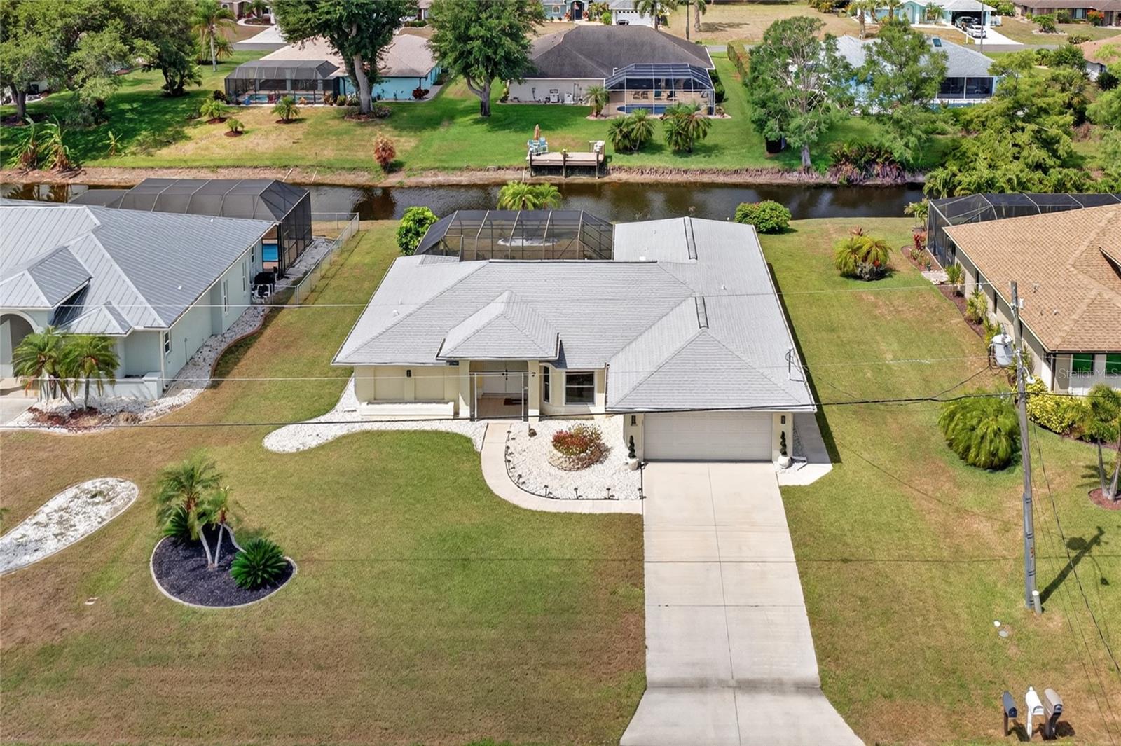 7 FAIRWAY RD, ROTONDA WEST, FL, 33947