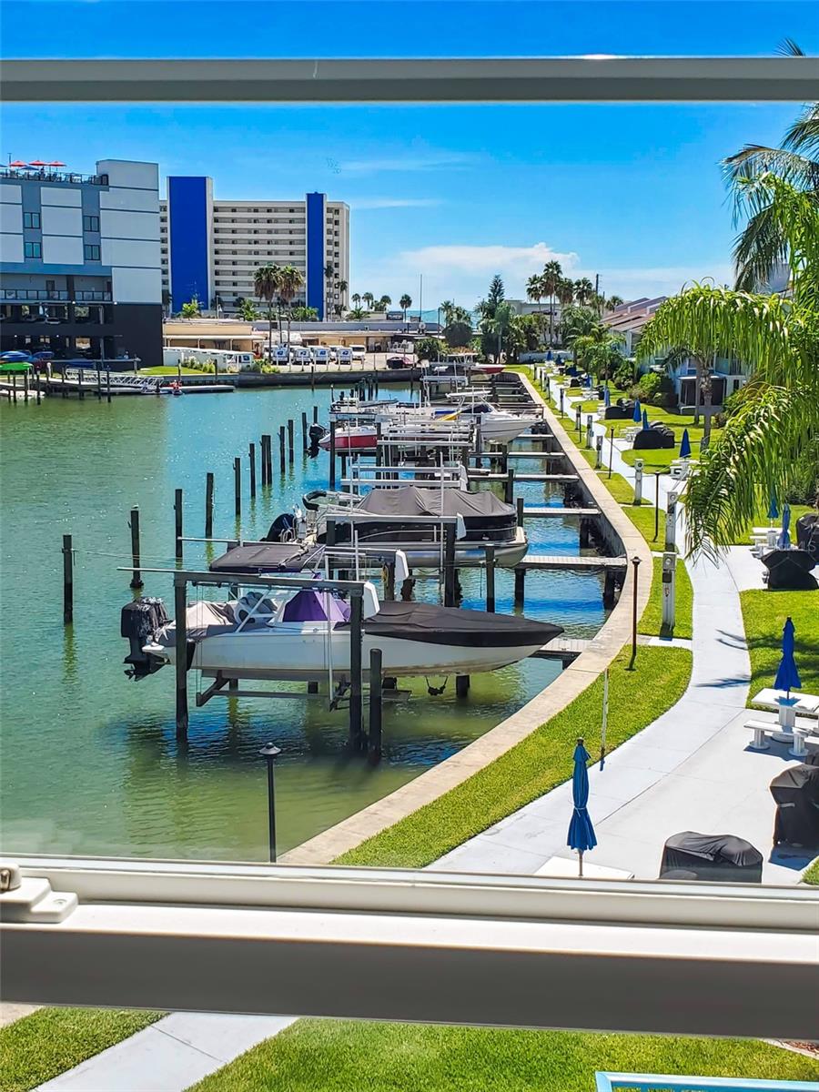 215 MEDALLION BLVD #G, MADEIRA BEACH, FL, 33708