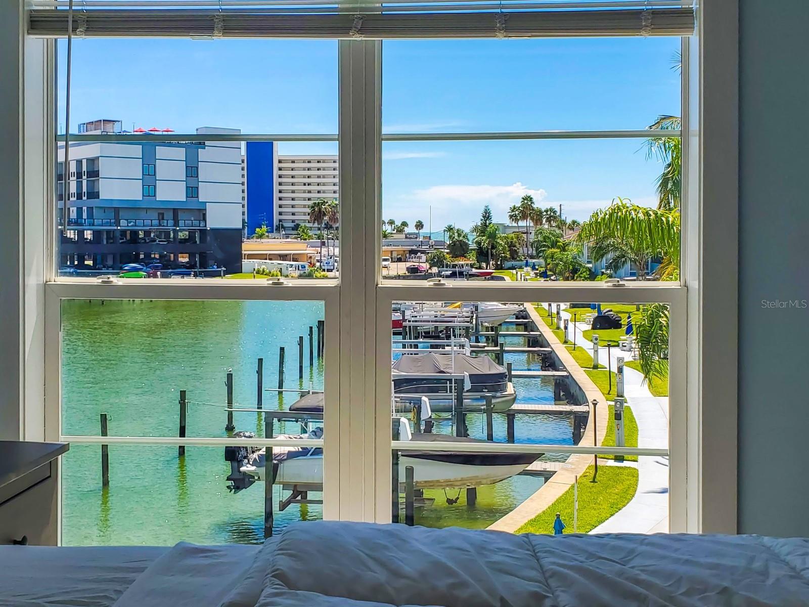 215 MEDALLION BLVD #G, MADEIRA BEACH, FL, 33708