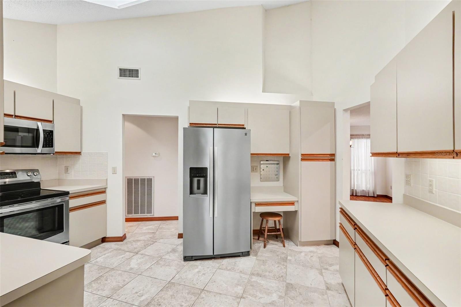 34334 WHISPERING OAKS BLVD, DADE CITY, FL, 33523