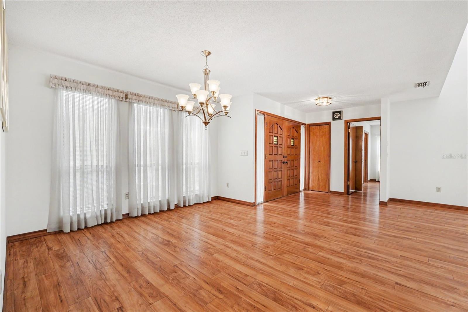 34334 WHISPERING OAKS BLVD, DADE CITY, FL, 33523