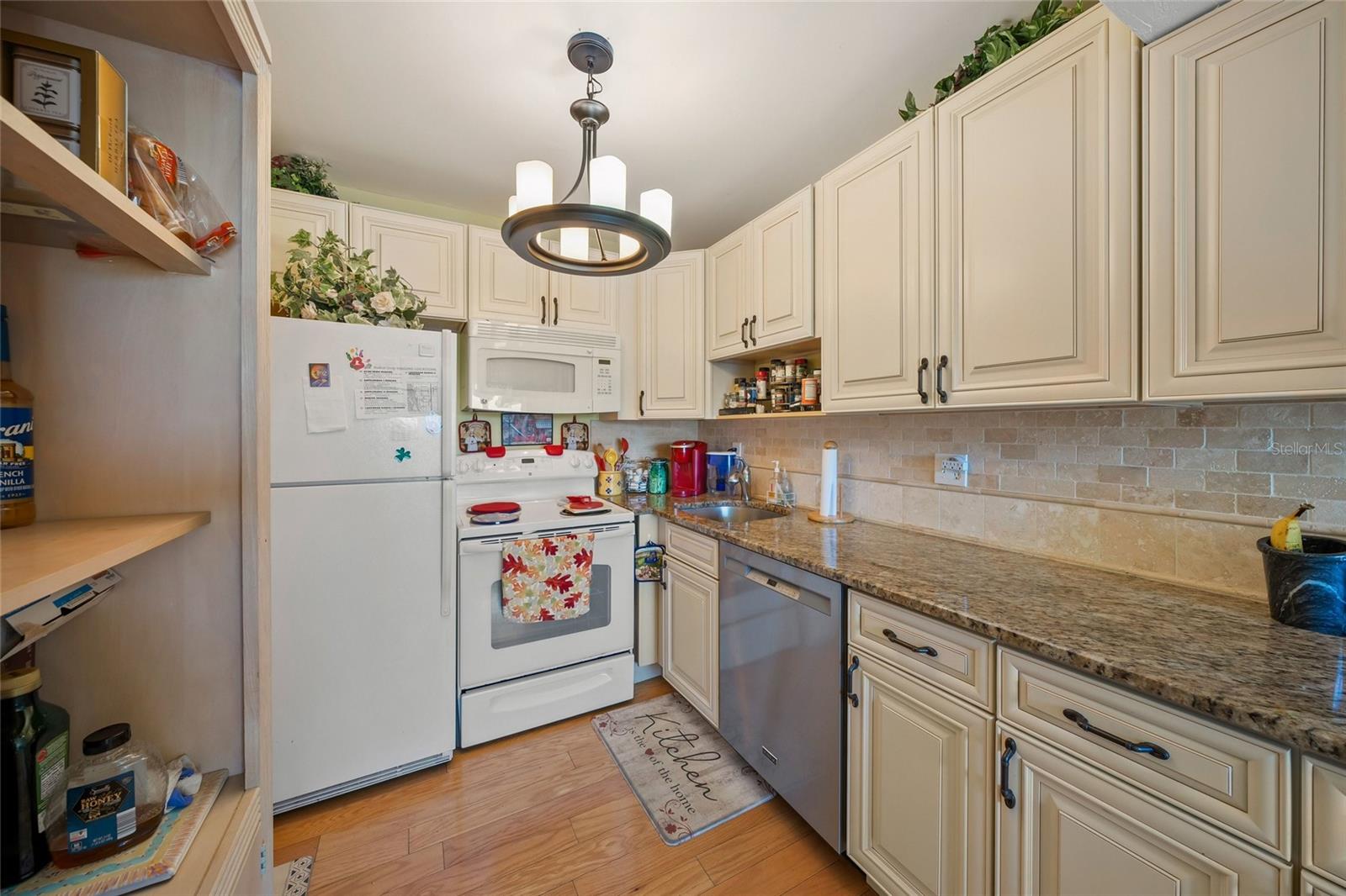 7193 W COUNTRY CLUB DR N #237, SARASOTA, FL, 34243