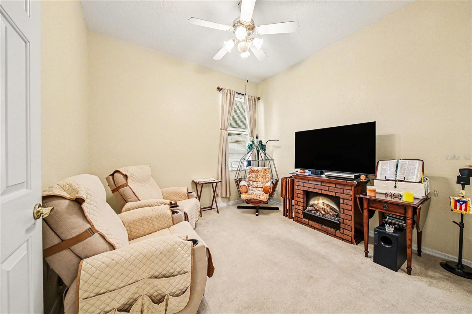 72 WHITE STAR DR, PALM COAST, FL, 32164