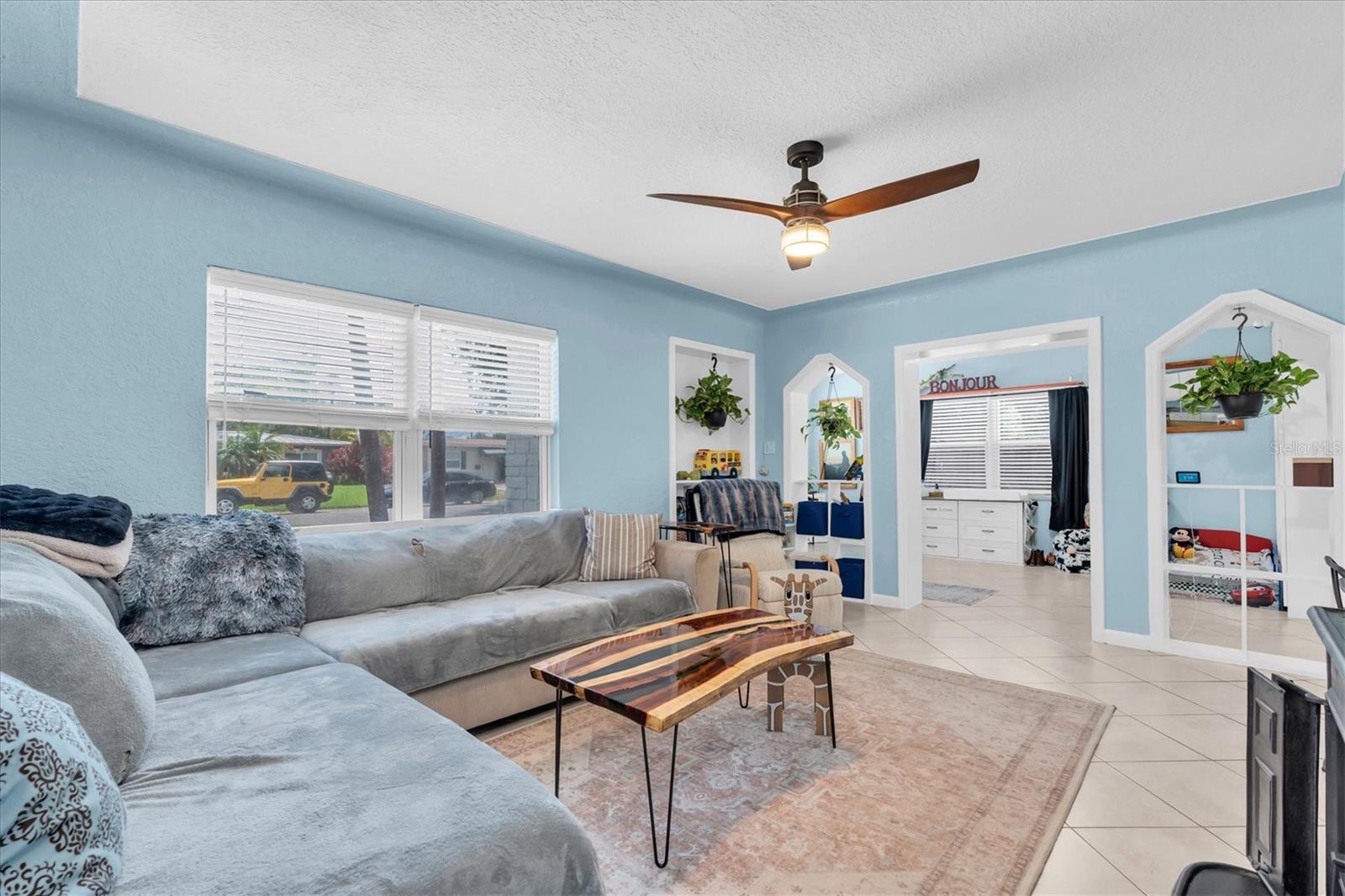 1237 57TH AVE N, ST PETERSBURG, FL, 33703