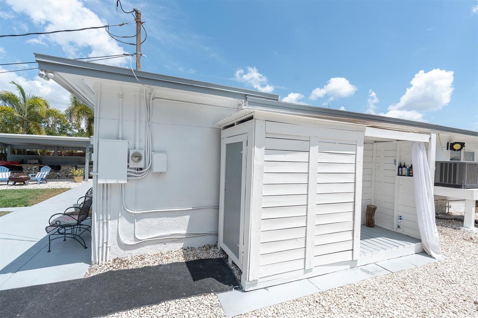 1237 57TH AVE N, ST PETERSBURG, FL, 33703
