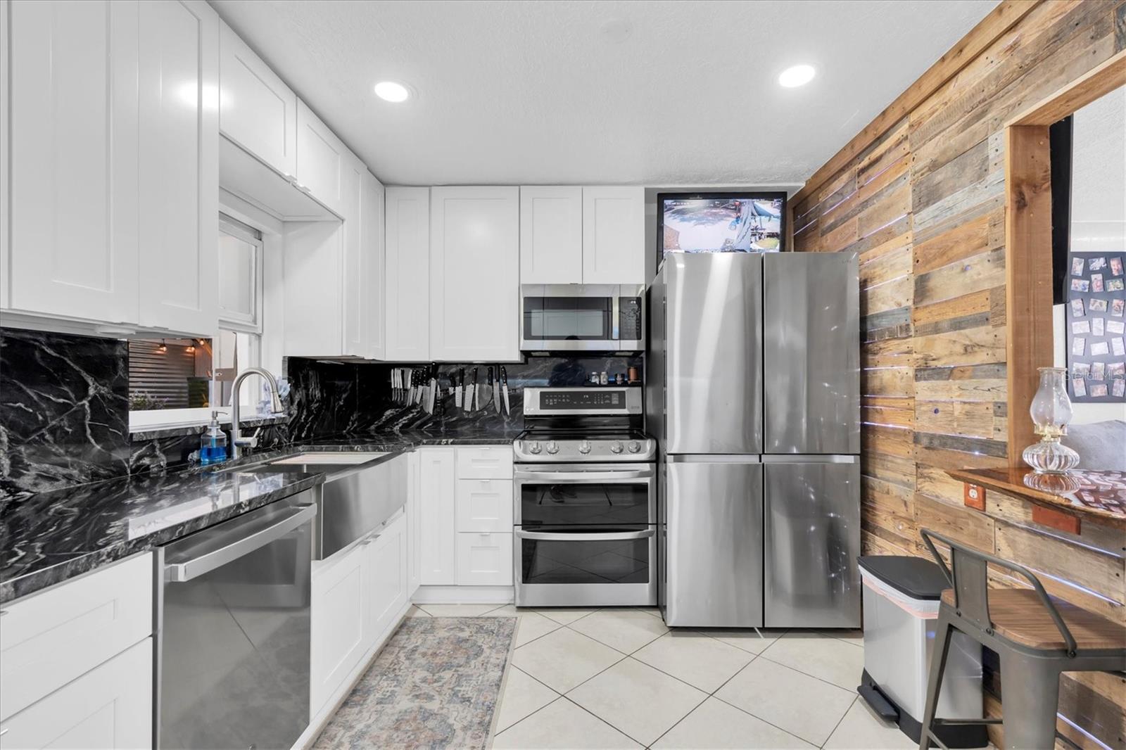 1237 57TH AVE N, ST PETERSBURG, FL, 33703