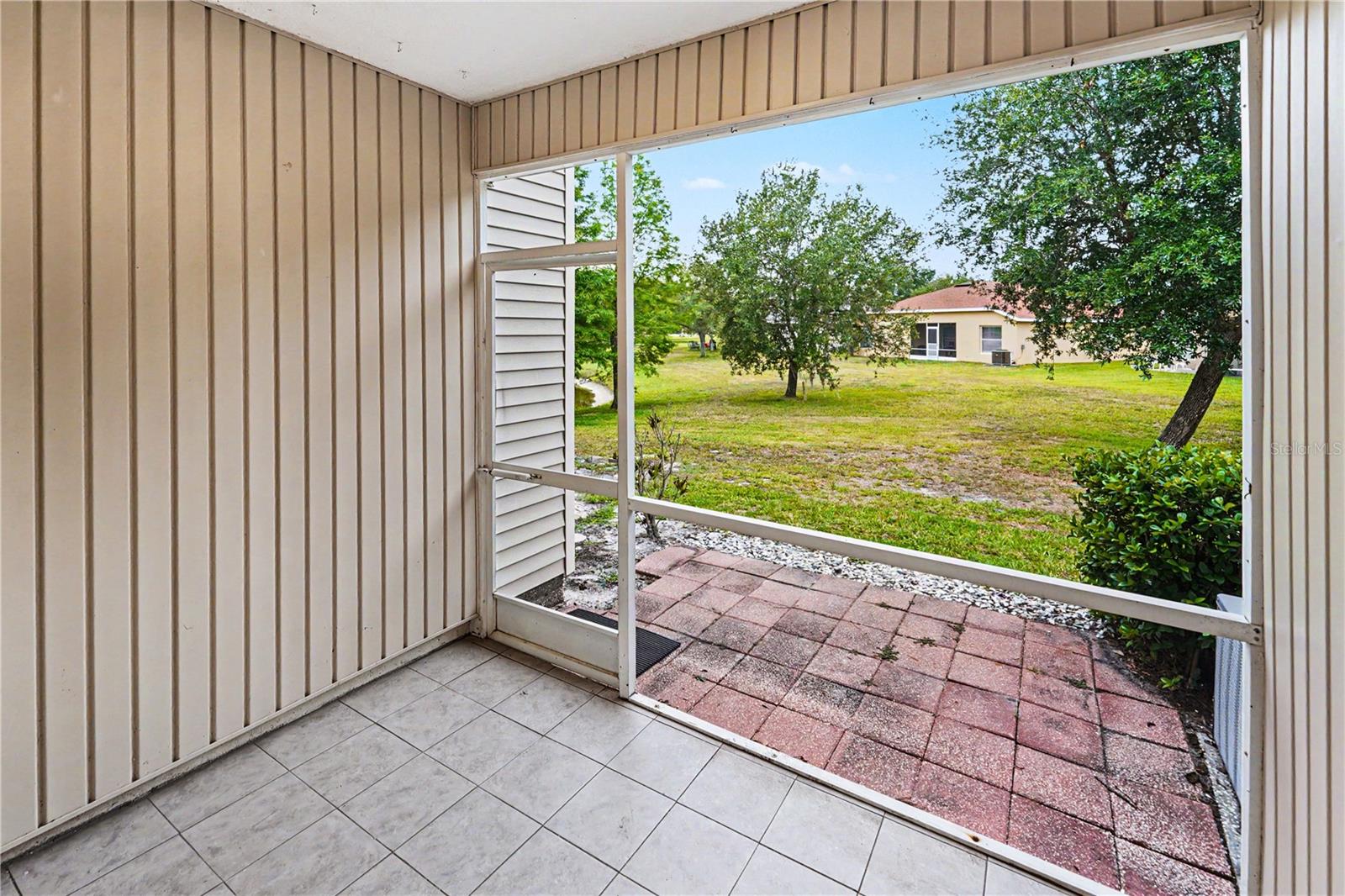 12268 COUNTRY WHITE CIR, TAMPA, FL, 33635