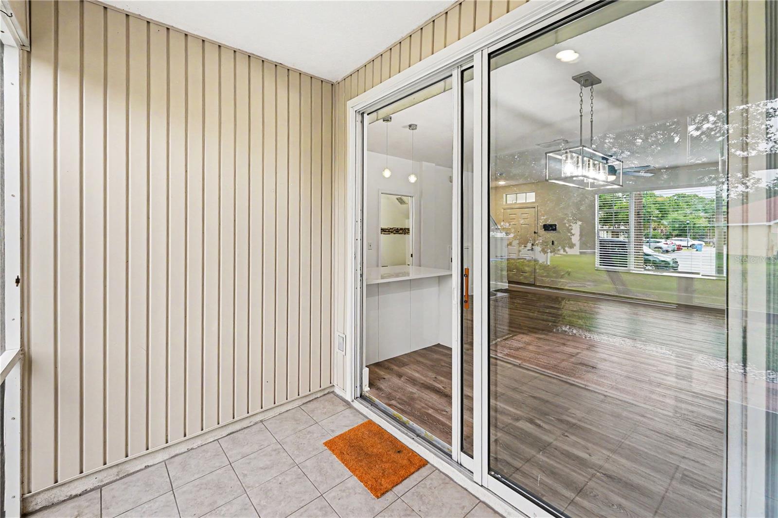 12268 COUNTRY WHITE CIR, TAMPA, FL, 33635