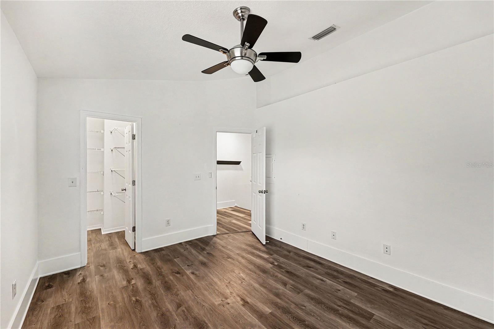 12268 COUNTRY WHITE CIR, TAMPA, FL, 33635