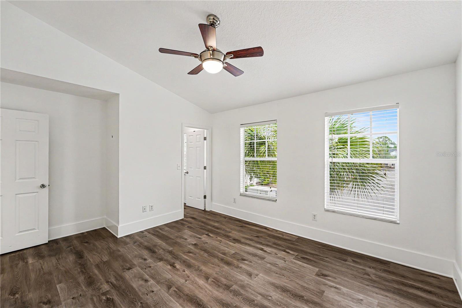 12268 COUNTRY WHITE CIR, TAMPA, FL, 33635