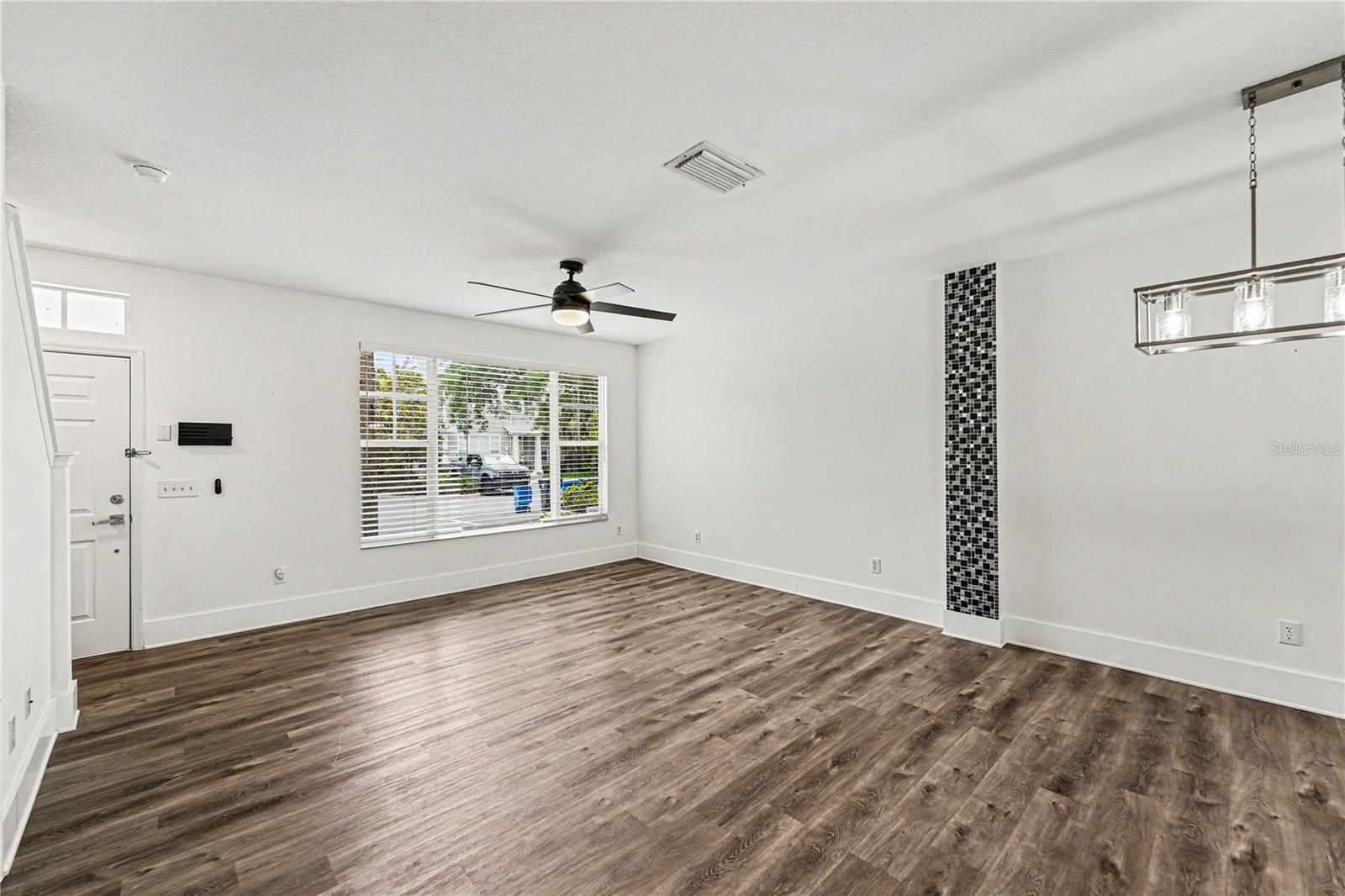 12268 COUNTRY WHITE CIR, TAMPA, FL, 33635