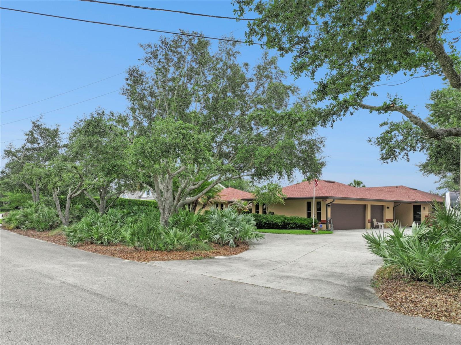 1041 COUNTRY LAKE CIR, LAKE WALES, FL, 33898