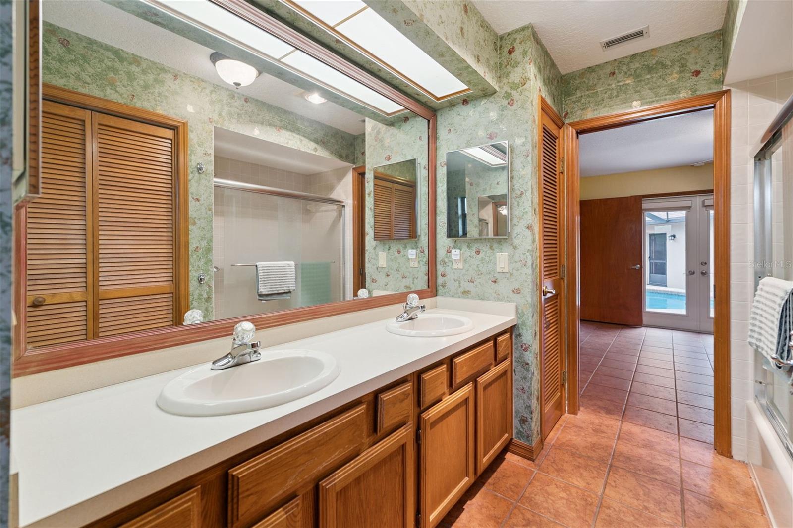1041 COUNTRY LAKE CIR, LAKE WALES, FL, 33898