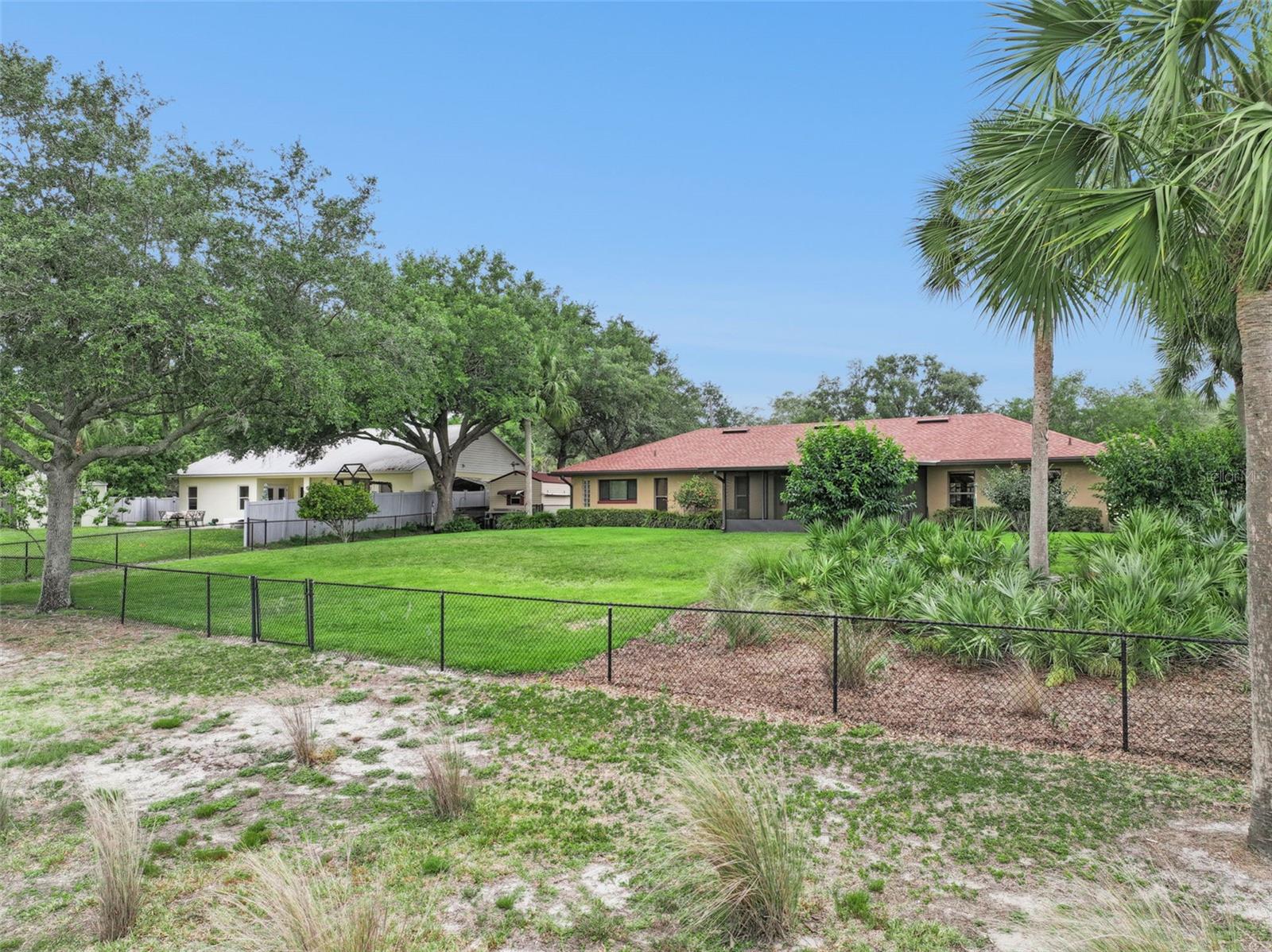 1041 COUNTRY LAKE CIR, LAKE WALES, FL, 33898