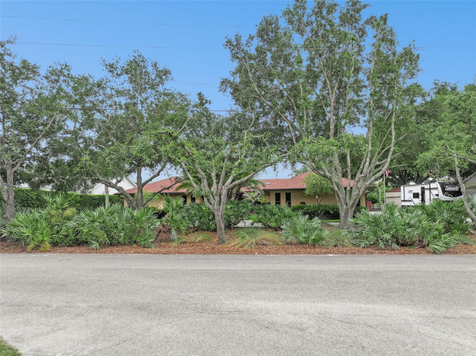1041 COUNTRY LAKE CIR, LAKE WALES, FL, 33898
