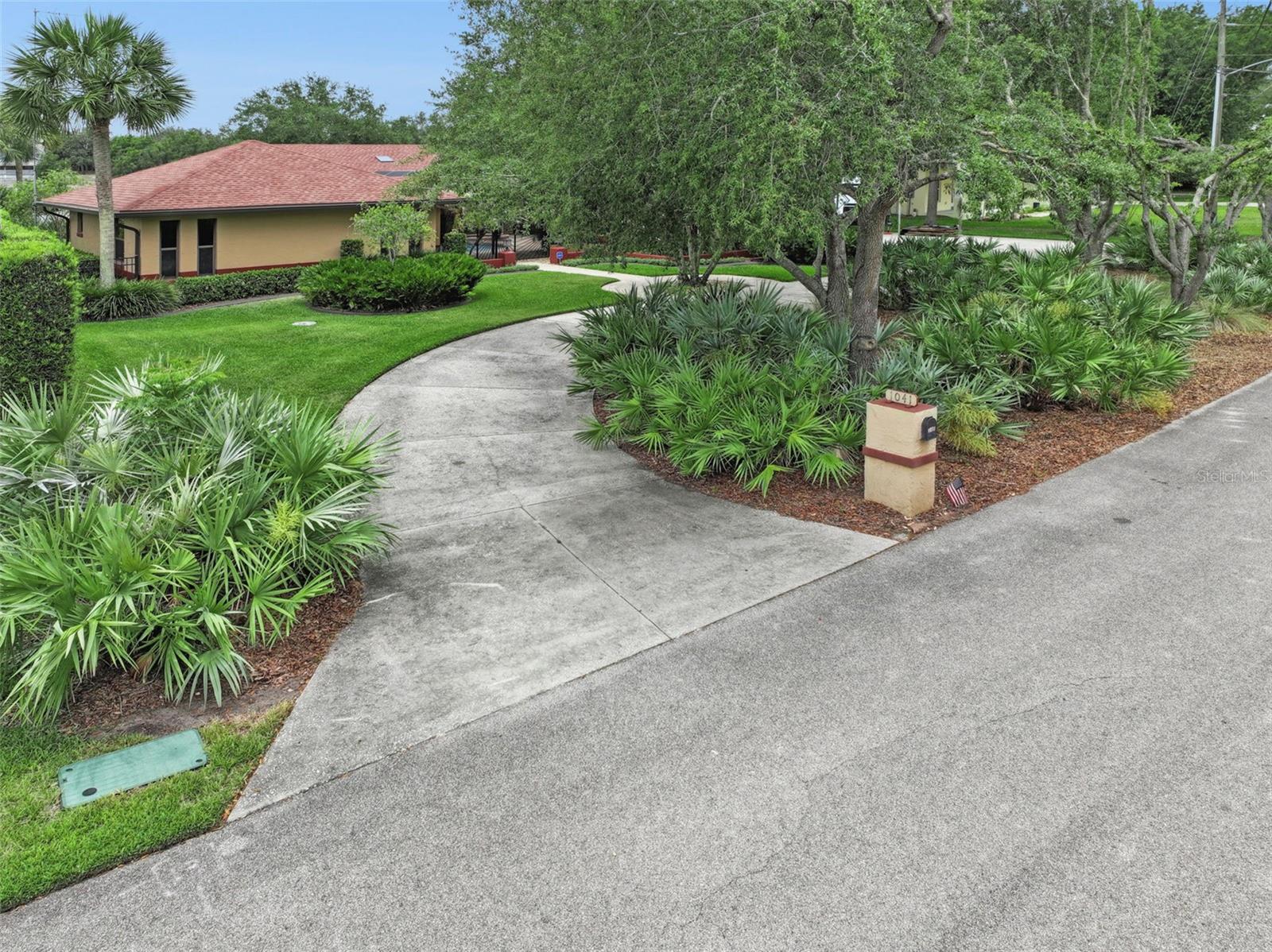 1041 COUNTRY LAKE CIR, LAKE WALES, FL, 33898