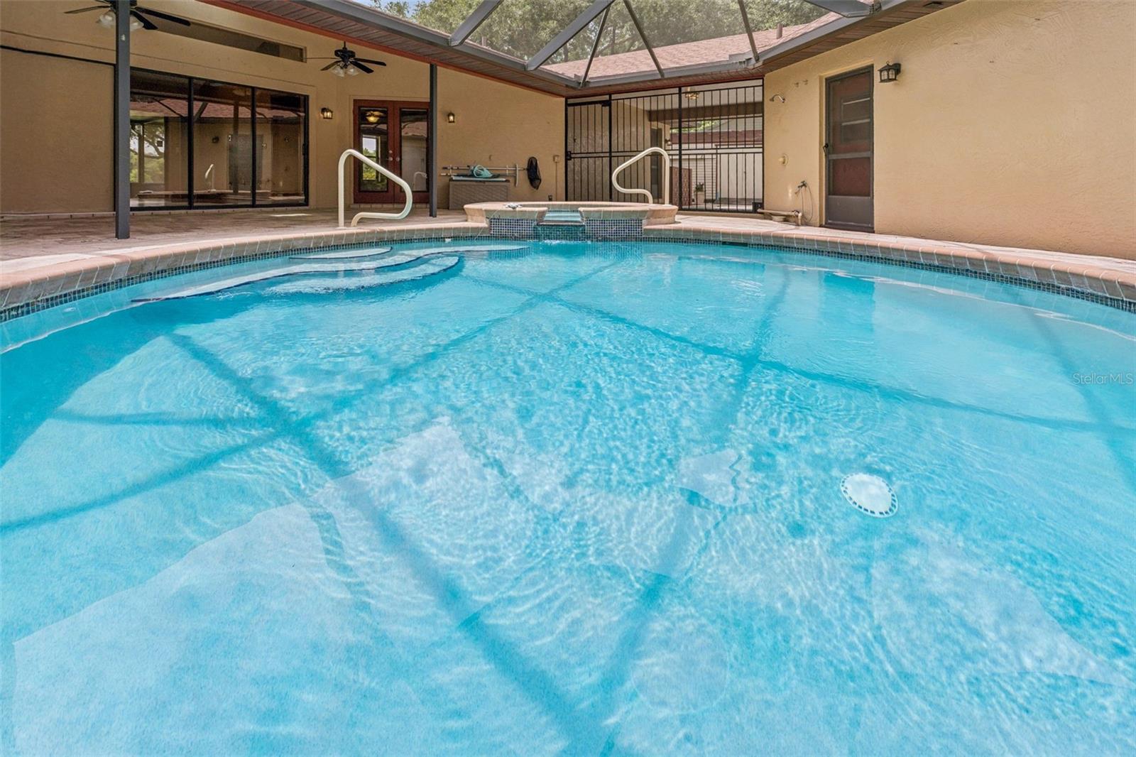 1041 COUNTRY LAKE CIR, LAKE WALES, FL, 33898