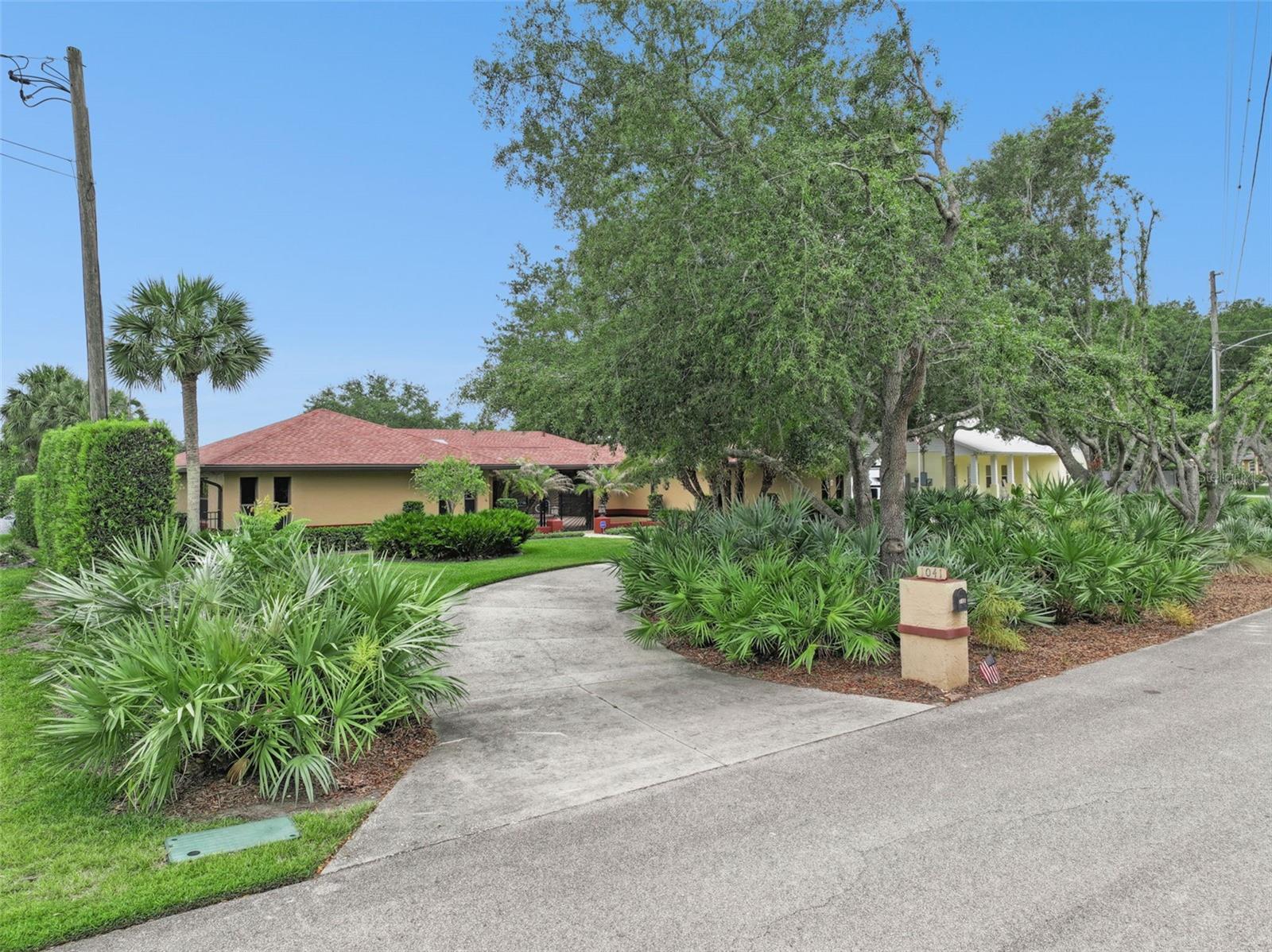 1041 COUNTRY LAKE CIR, LAKE WALES, FL, 33898