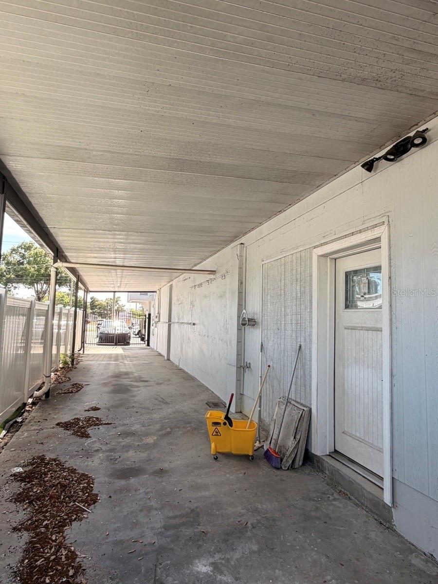 7117 N ARMENIA AVE, TAMPA, FL, 33604