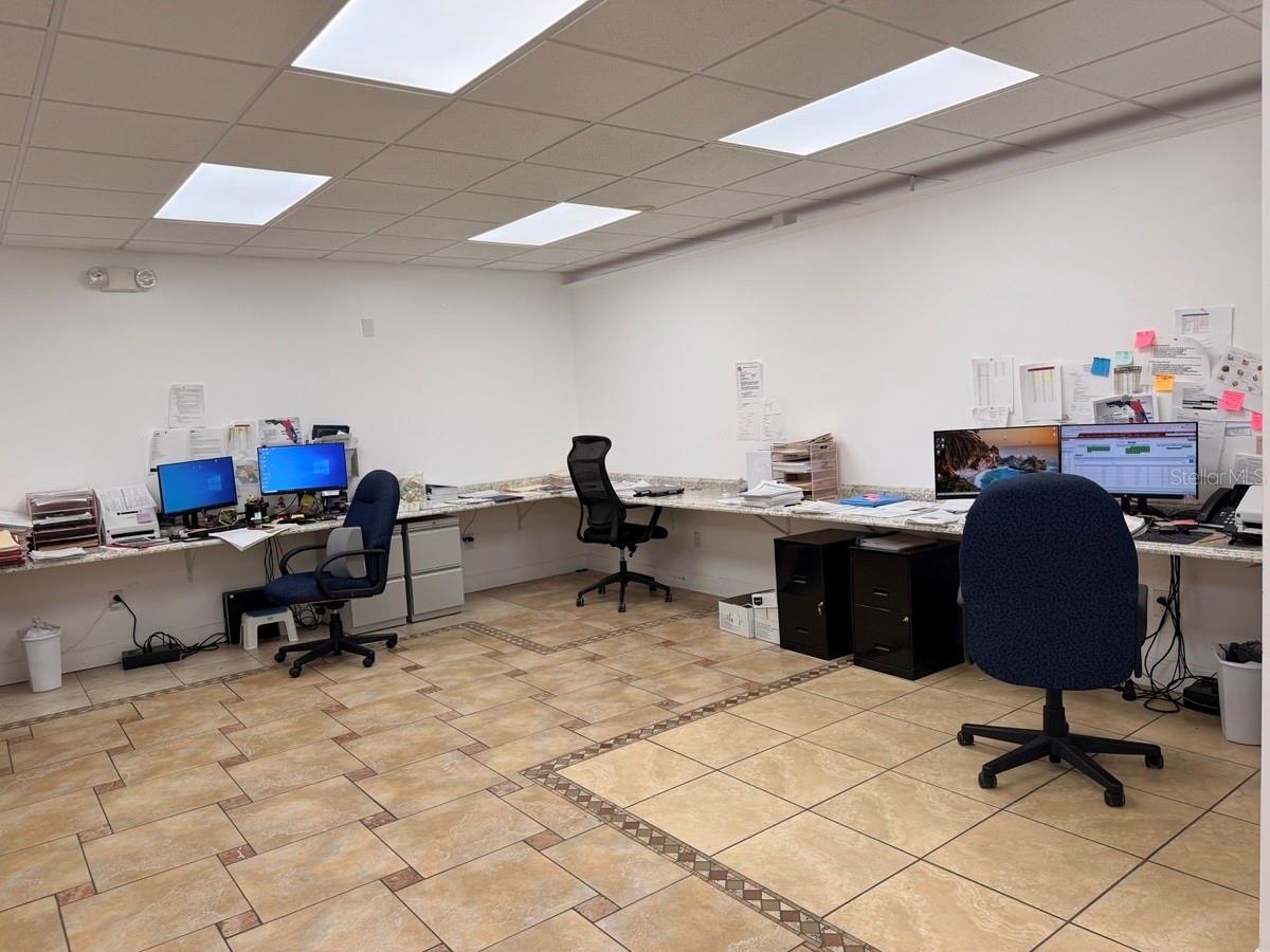 7117 N ARMENIA AVE, TAMPA, FL, 33604