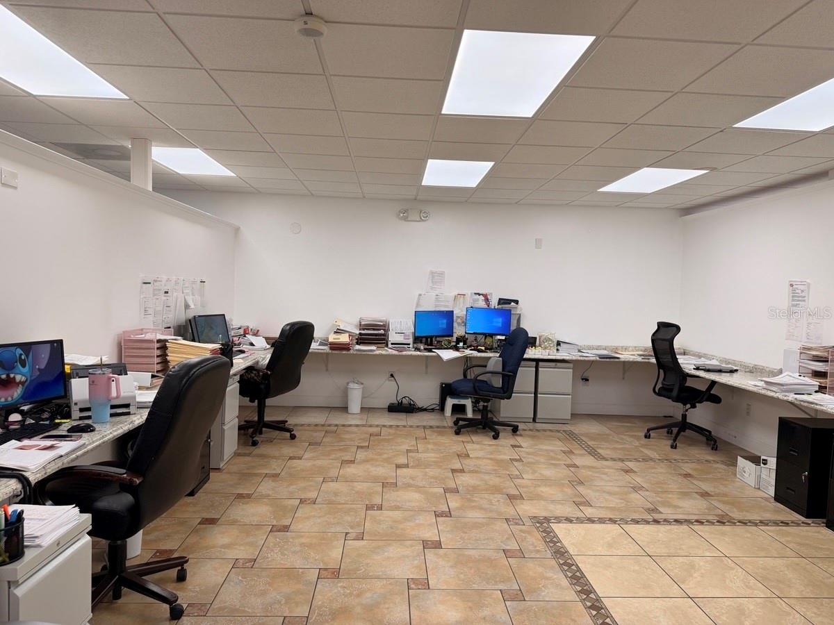 7117 N ARMENIA AVE, TAMPA, FL, 33604