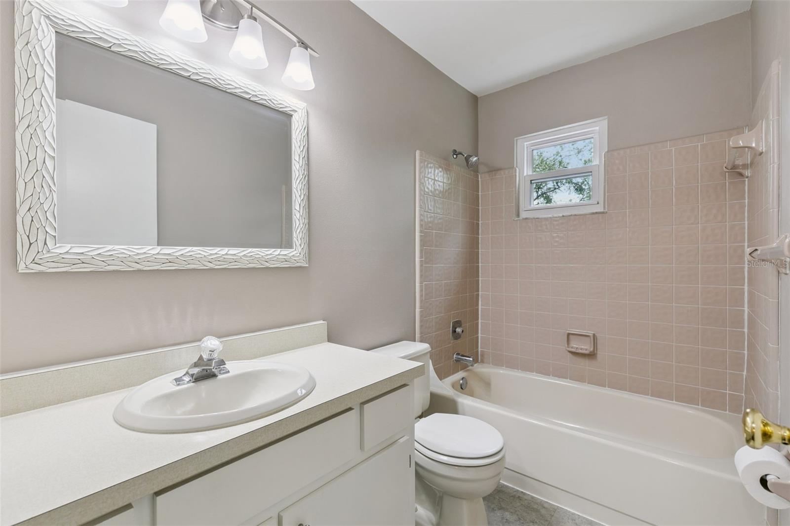 8328 CROSSWICKS DR, ORLANDO, FL, 32819
