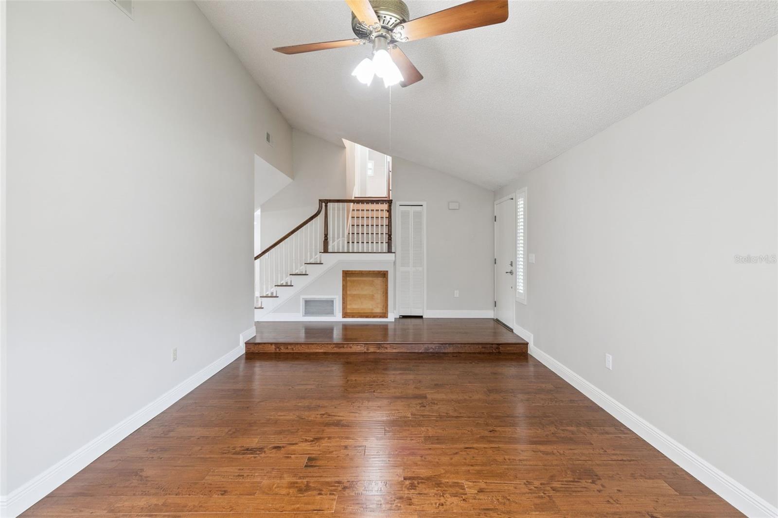 8328 CROSSWICKS DR, ORLANDO, FL, 32819