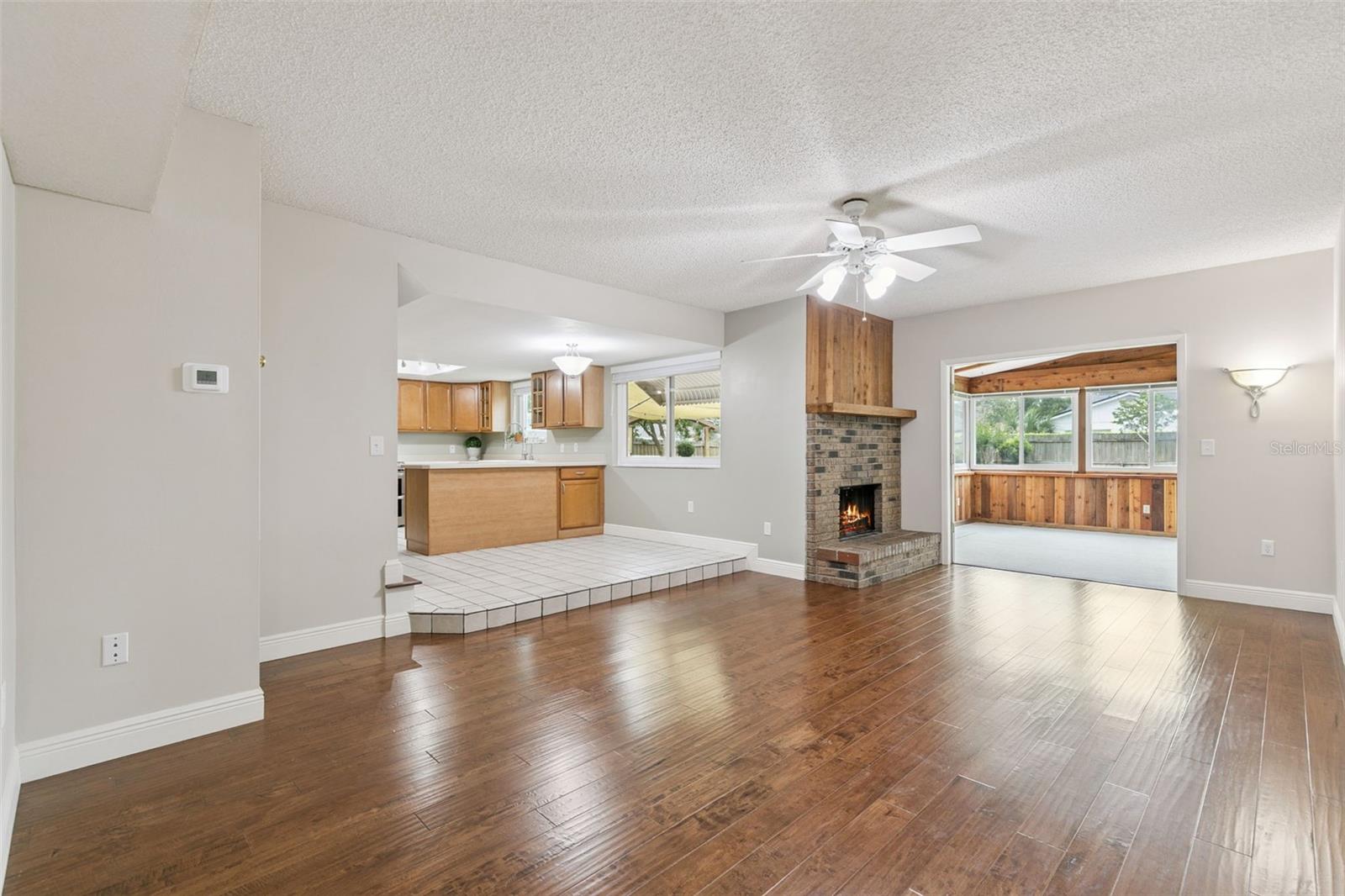 8328 CROSSWICKS DR, ORLANDO, FL, 32819