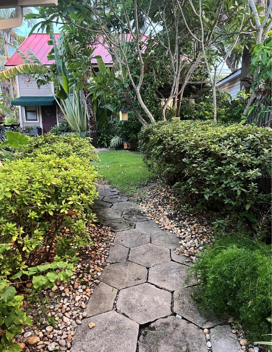 235 1/2 7TH AVE NE #A, ST PETERSBURG, FL, 33701
