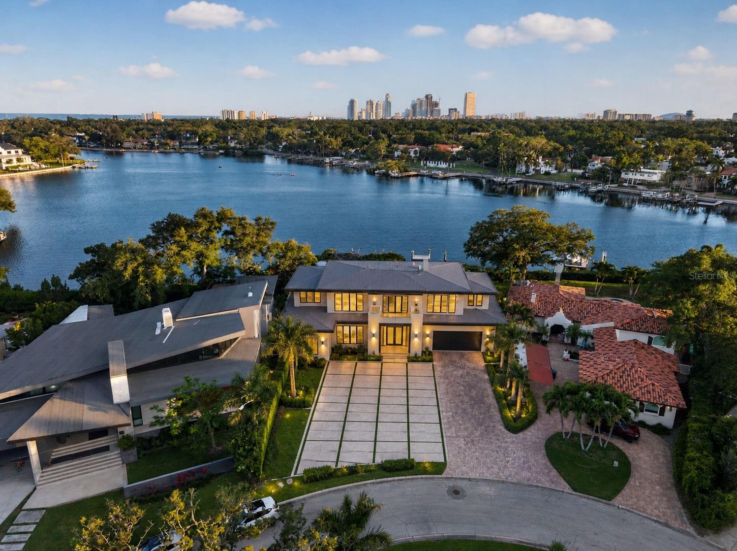 1026 MONTEREY BLVD NE, ST PETERSBURG, FL, 33704