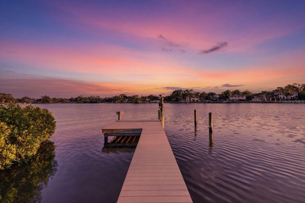 1026 MONTEREY BLVD NE, ST PETERSBURG, FL, 33704