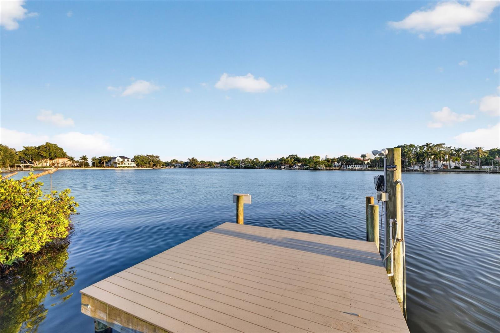 1026 MONTEREY BLVD NE, ST PETERSBURG, FL, 33704
