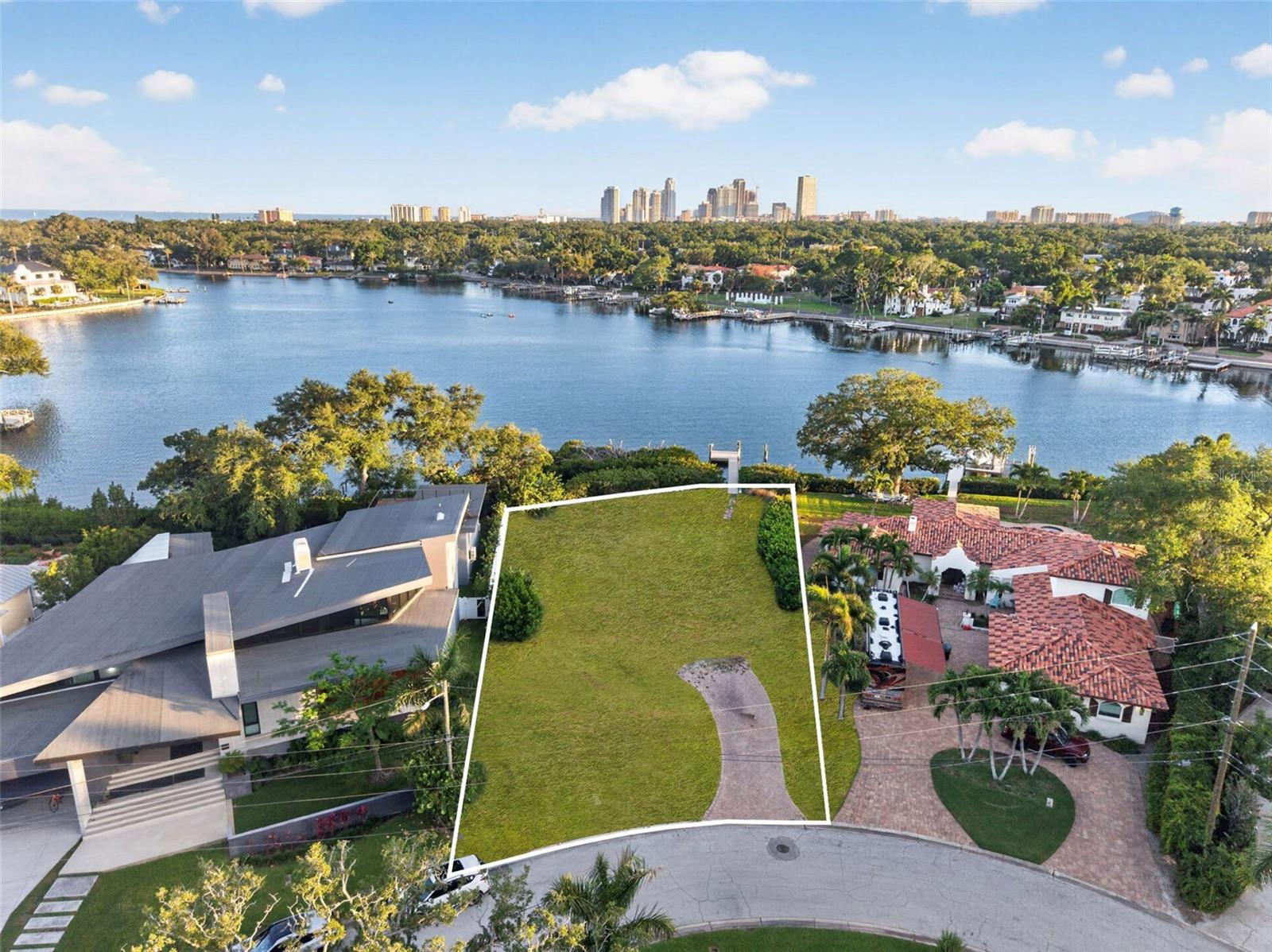1026 MONTEREY BLVD NE, ST PETERSBURG, FL, 33704