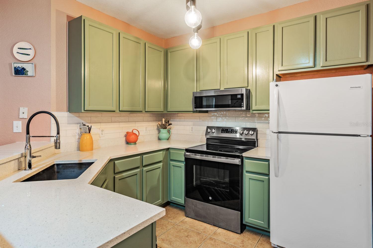 10103 COURTNEY OAKS CIR #103, TAMPA, FL, 33619
