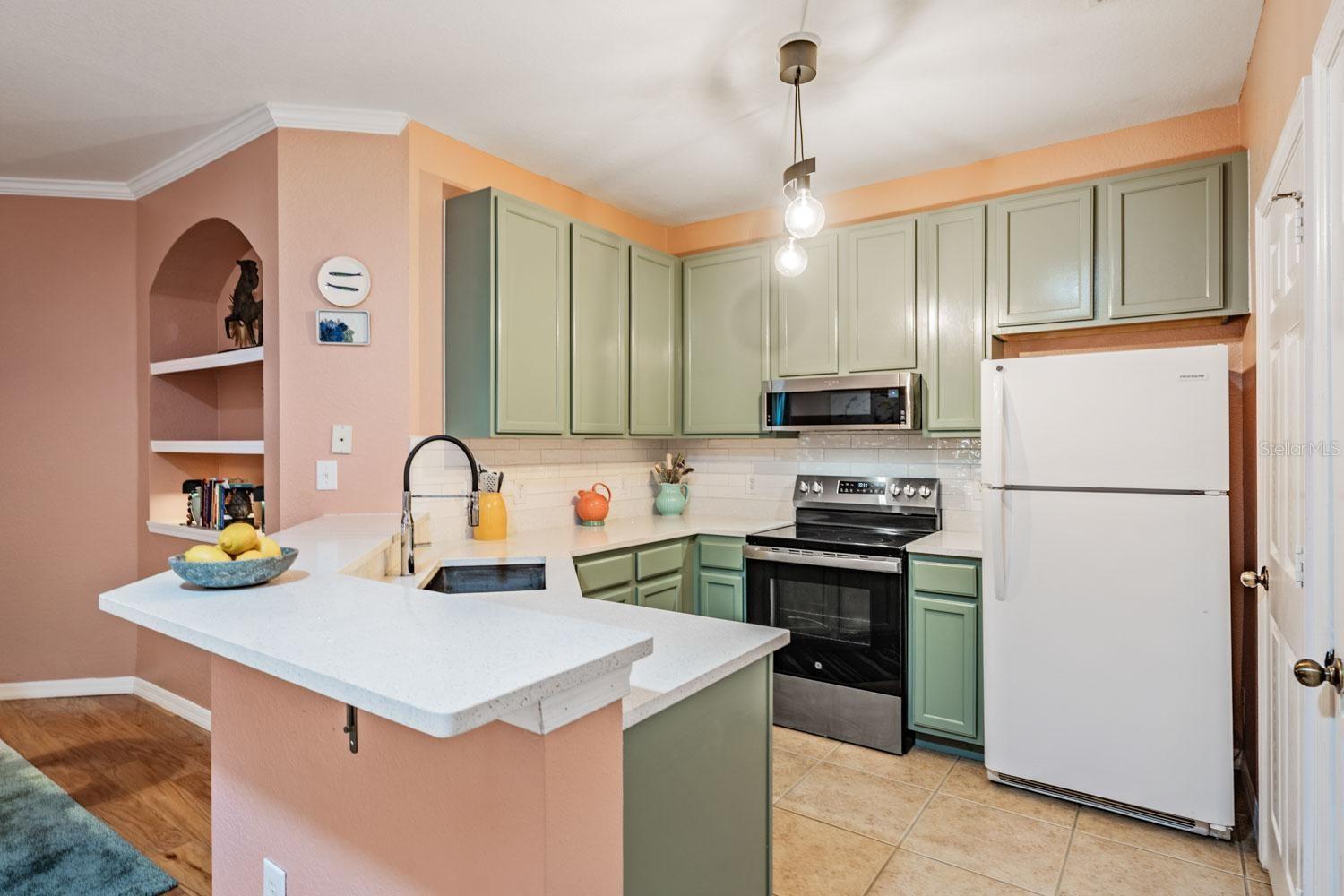 10103 COURTNEY OAKS CIR #103, TAMPA, FL, 33619