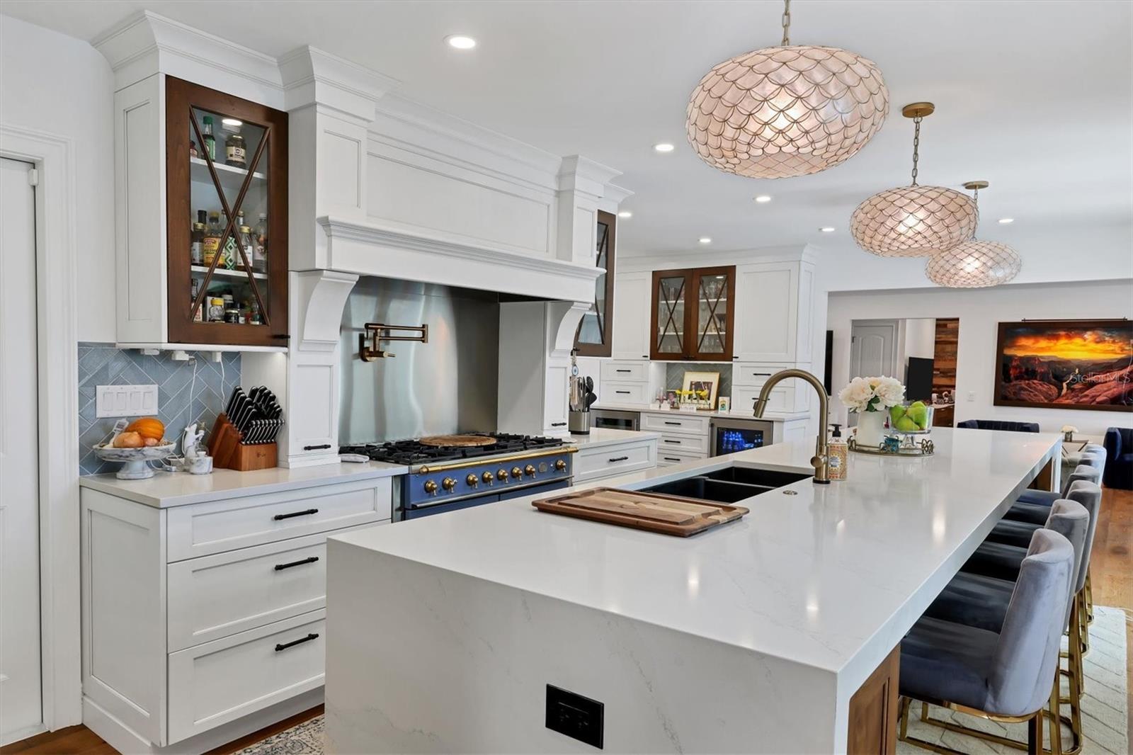 110 N WARBLER LN, SARASOTA, FL, 34236