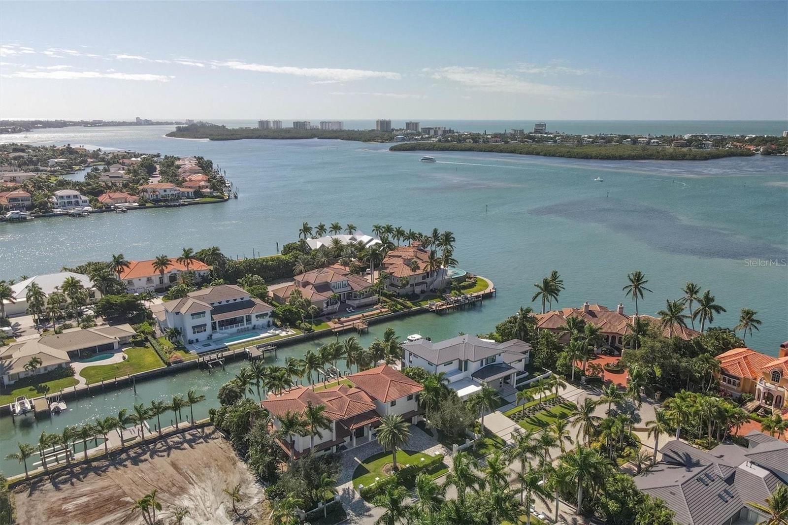110 N WARBLER LN, SARASOTA, FL, 34236
