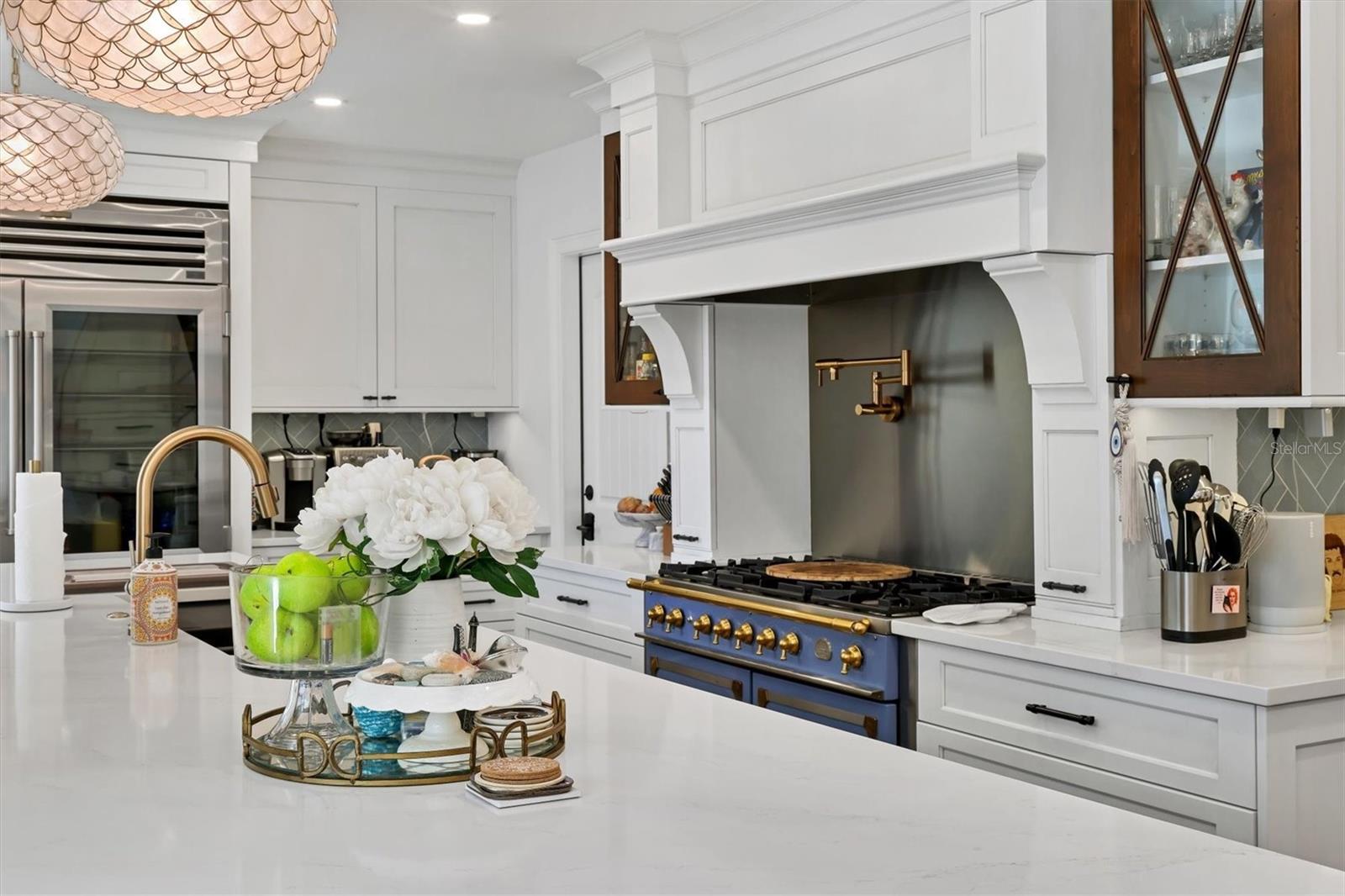 110 N WARBLER LN, SARASOTA, FL, 34236