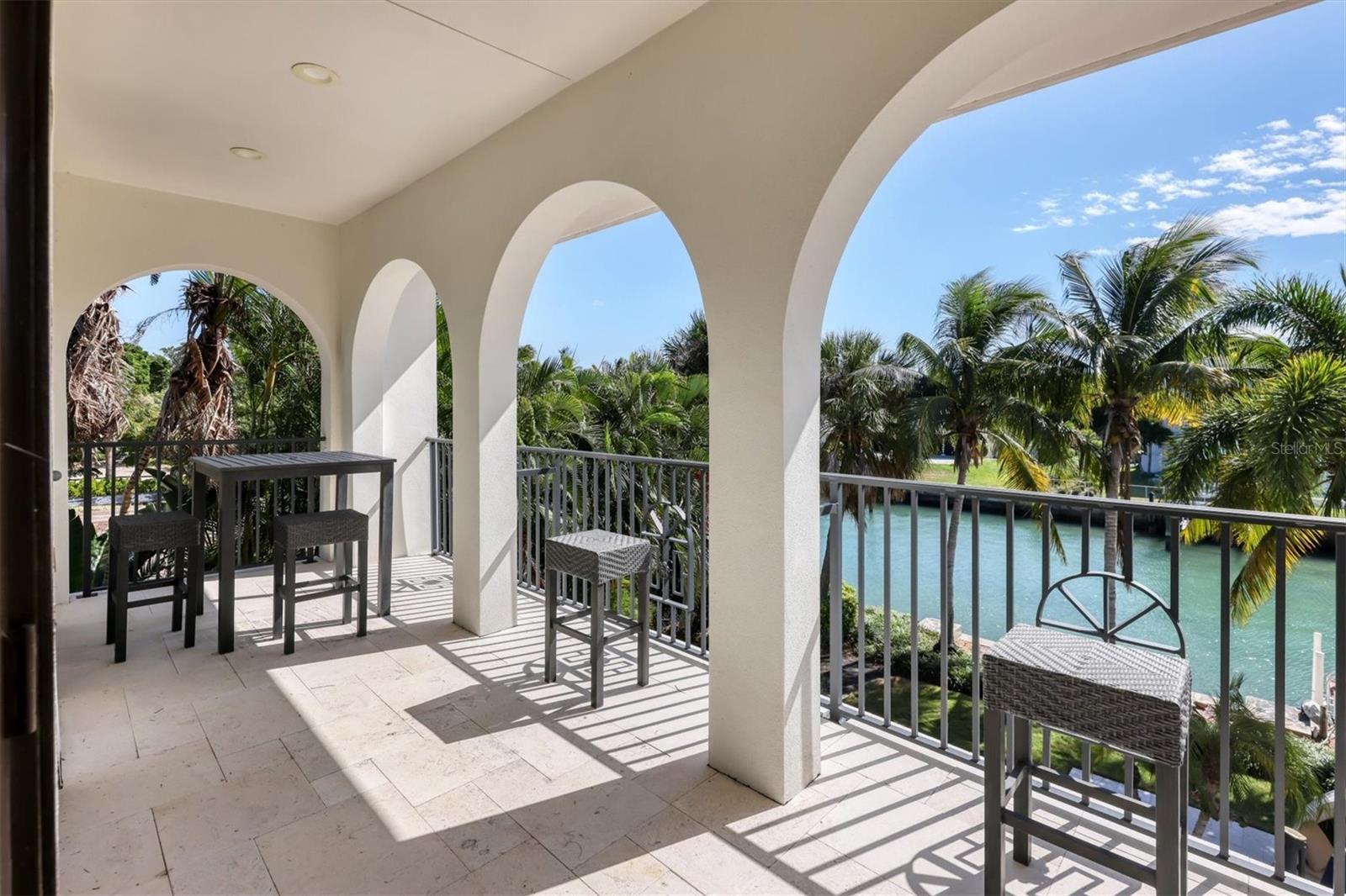 110 N WARBLER LN, SARASOTA, FL, 34236