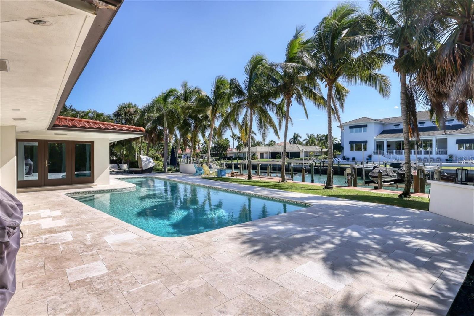 110 N WARBLER LN, SARASOTA, FL, 34236